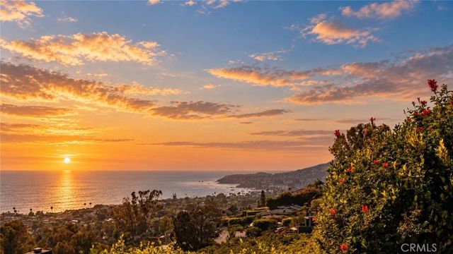 856 Diamond Street, Laguna Beach, CA 92651