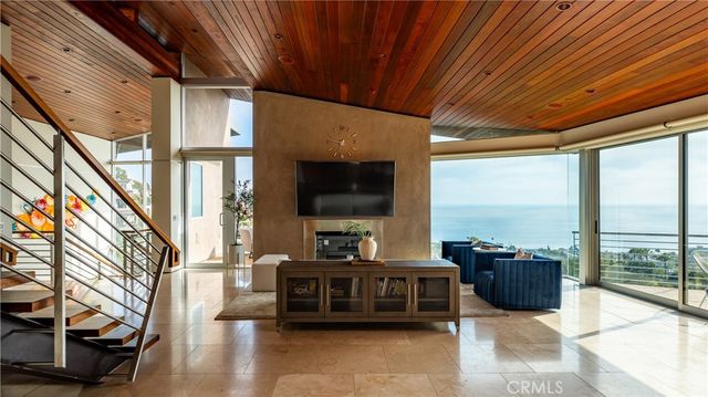 856 Diamond Street, Laguna Beach, CA 92651