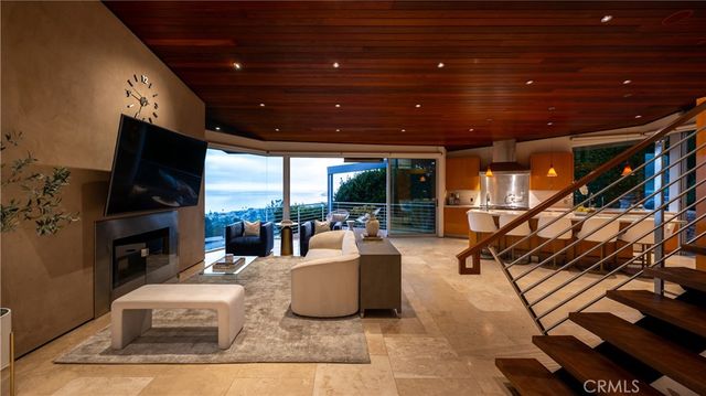 856 Diamond Street, Laguna Beach, CA 92651
