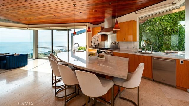 856 Diamond Street, Laguna Beach, CA 92651