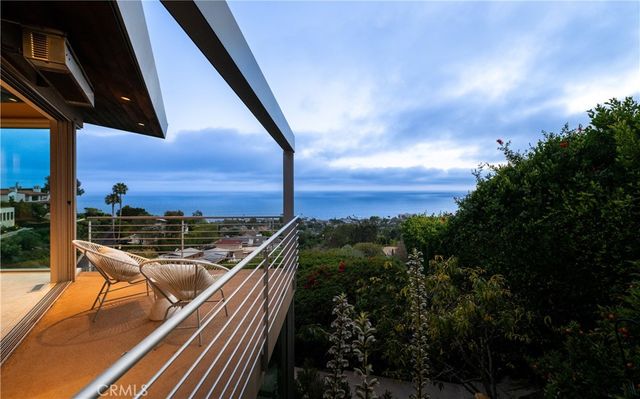 856 Diamond Street, Laguna Beach, CA 92651