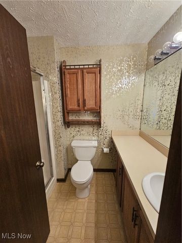 7722 Regency Drive, Walton Hills, OH 44146