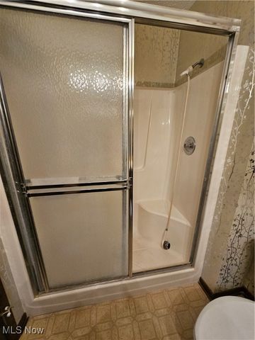 7722 Regency Drive, Walton Hills, OH 44146