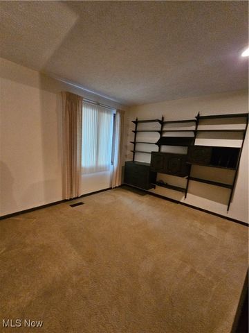 7722 Regency Drive, Walton Hills, OH 44146