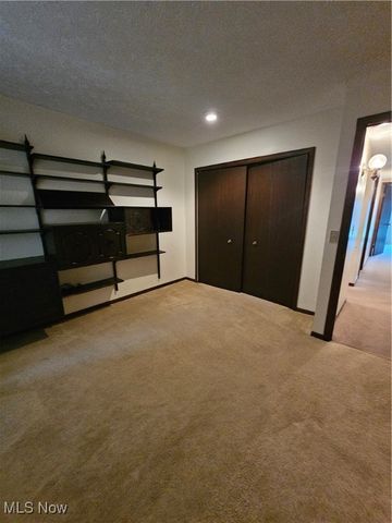 7722 Regency Drive, Walton Hills, OH 44146