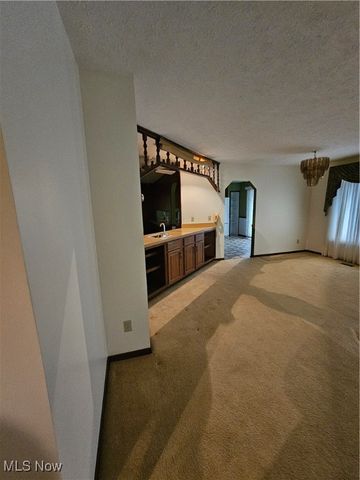 7722 Regency Drive, Walton Hills, OH 44146