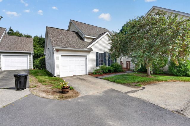 11 Echo Shore Drive, Merrimack, NH 03054
