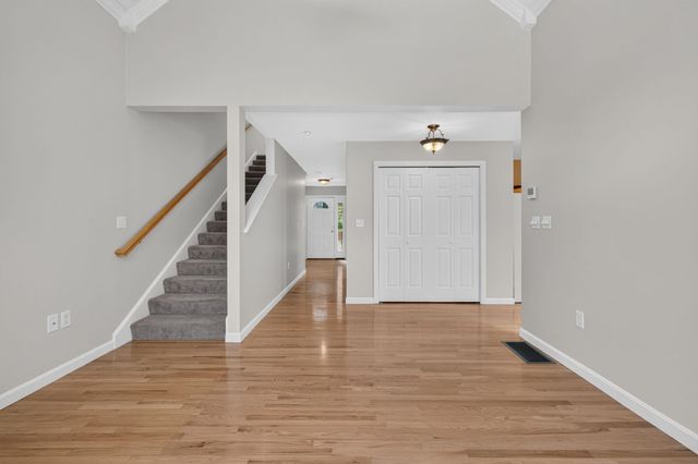 11 Echo Shore Drive, Merrimack, NH 03054