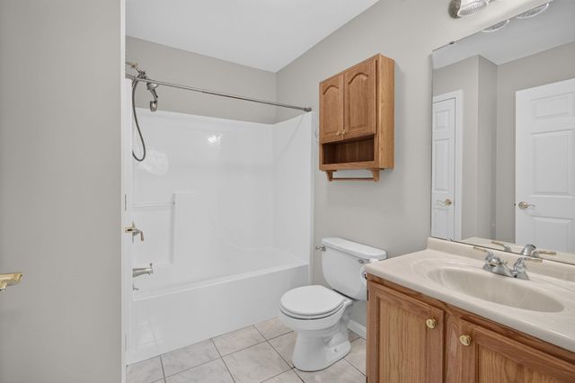 11 Echo Shore Drive, Merrimack, NH 03054