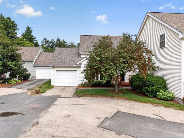 11 Echo Shore Drive, Merrimack, NH 03054