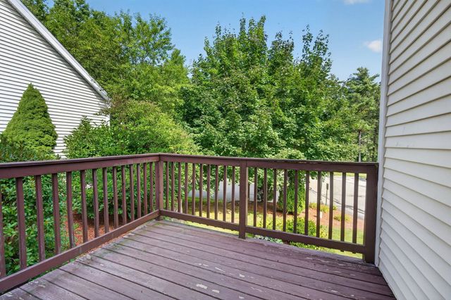 11 Echo Shore Drive, Merrimack, NH 03054