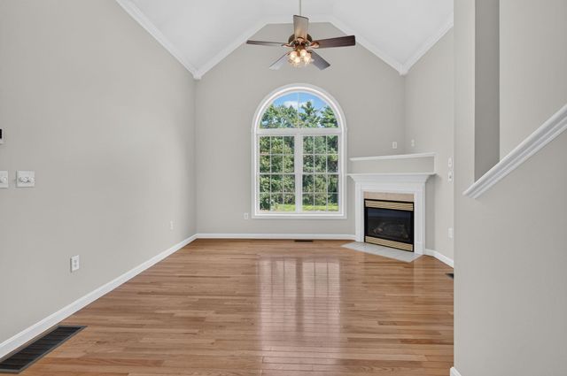 11 Echo Shore Drive, Merrimack, NH 03054