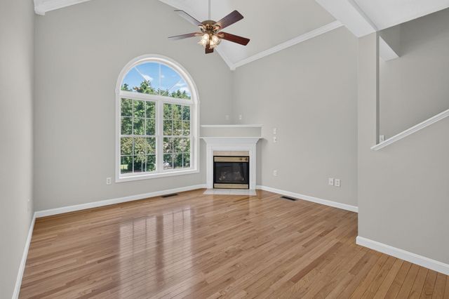 11 Echo Shore Drive, Merrimack, NH 03054
