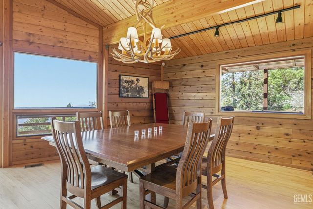26660 Cedar Creek Court, Tehachapi, CA 93561