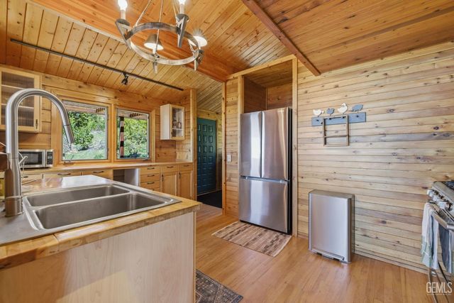 26660 Cedar Creek Court, Tehachapi, CA 93561