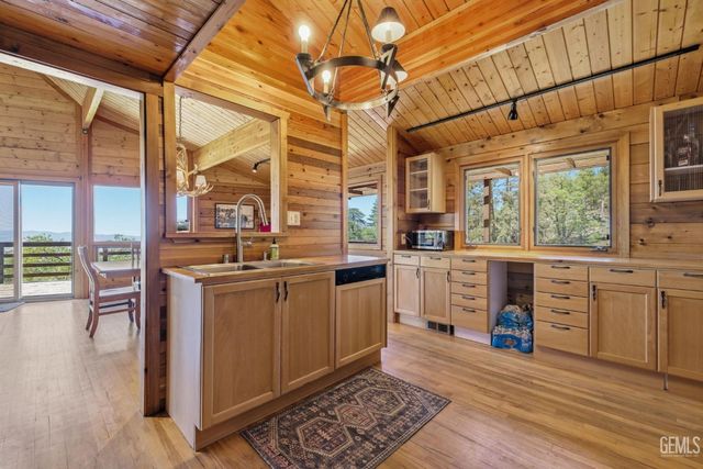 26660 Cedar Creek Court, Tehachapi, CA 93561