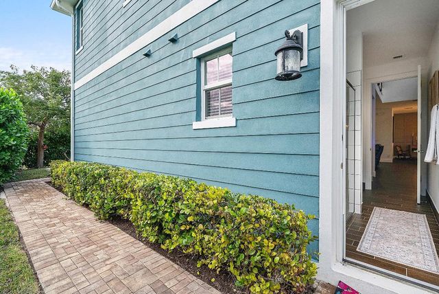 1107 Timber Reap Trail, Loxahatchee, FL 33470