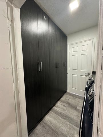 15981 SW 54th Ter 0, Miami, FL 33185