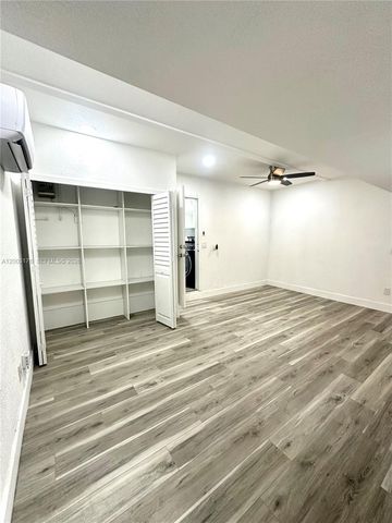 15981 SW 54th Ter 0, Miami, FL 33185