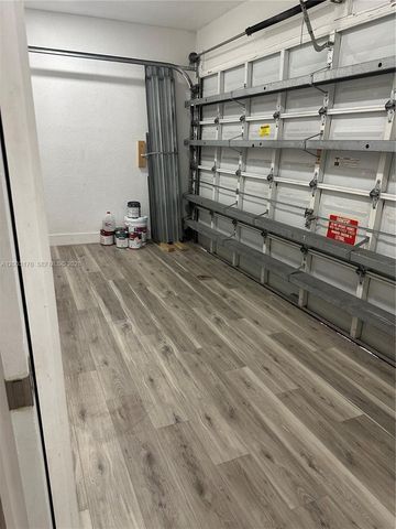 15981 SW 54th Ter 0, Miami, FL 33185