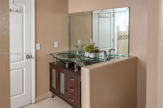 15981 SW 54th Ter 0, Miami, FL 33185