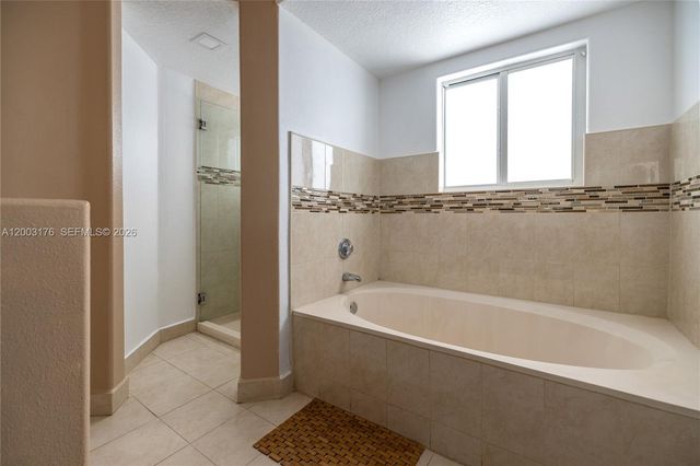 15981 SW 54th Ter 0, Miami, FL 33185