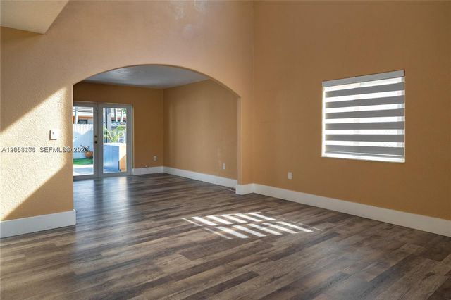 15981 SW 54th Ter 0, Miami, FL 33185