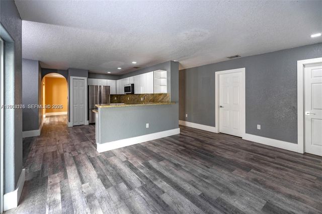 15981 SW 54th Ter 0, Miami, FL 33185