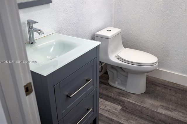 15981 SW 54th Ter 0, Miami, FL 33185