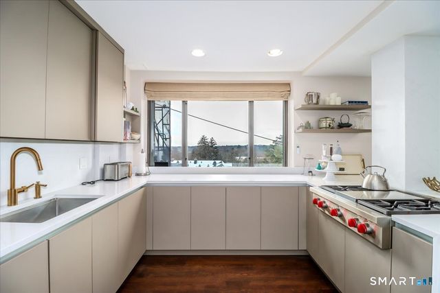 11 Lafayette Court APT 5B, Greenwich, CT 06830