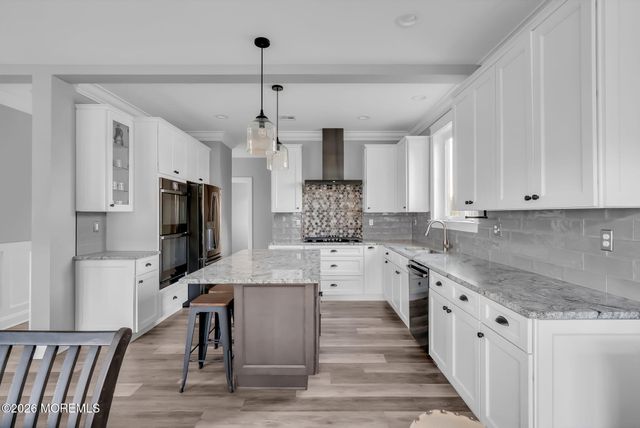 13 Lagoon Drive E, Toms River, NJ 08753