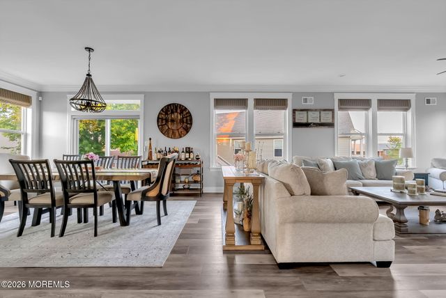 13 Lagoon Drive E, Toms River, NJ 08753