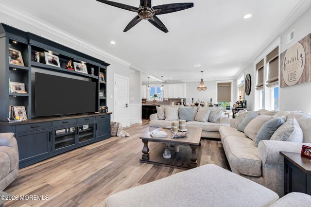 13 Lagoon Drive E, Toms River, NJ 08753