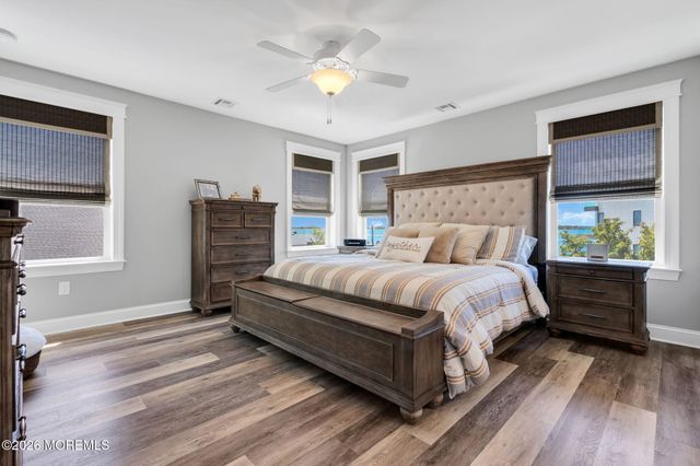 13 Lagoon Drive E, Toms River, NJ 08753