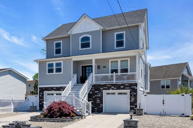 13 Lagoon Drive E, Toms River, NJ 08753