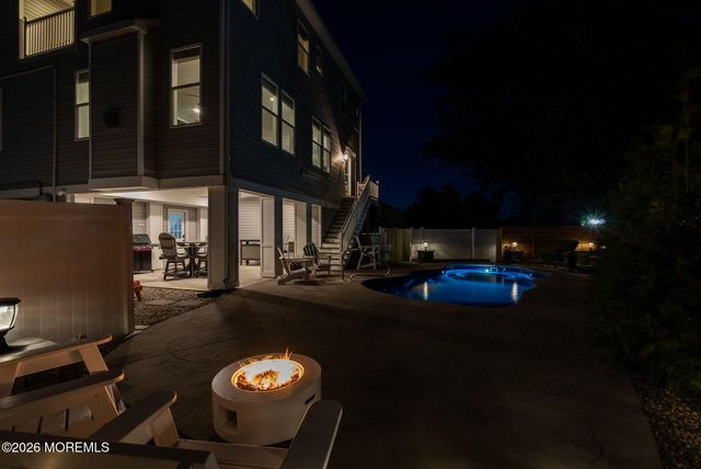 13 Lagoon Drive E, Toms River, NJ 08753