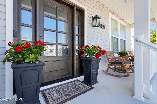 13 Lagoon Drive E, Toms River, NJ 08753