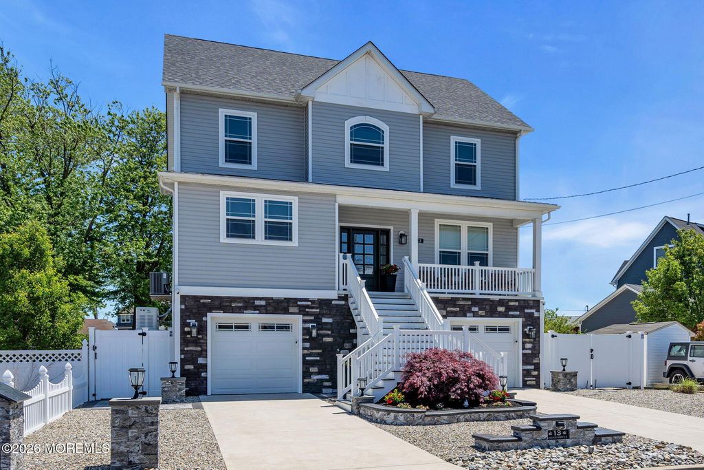 13 Lagoon Drive E, Toms River, NJ 08753