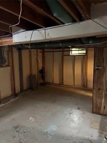 1334 Wade Street, Des Moines, IA 50315