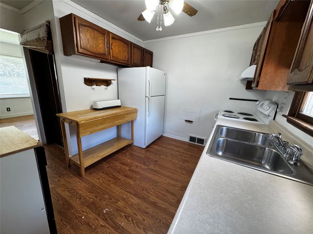 1334 Wade Street, Des Moines, IA 50315
