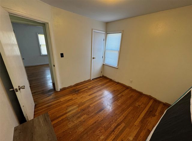 1334 Wade Street, Des Moines, IA 50315