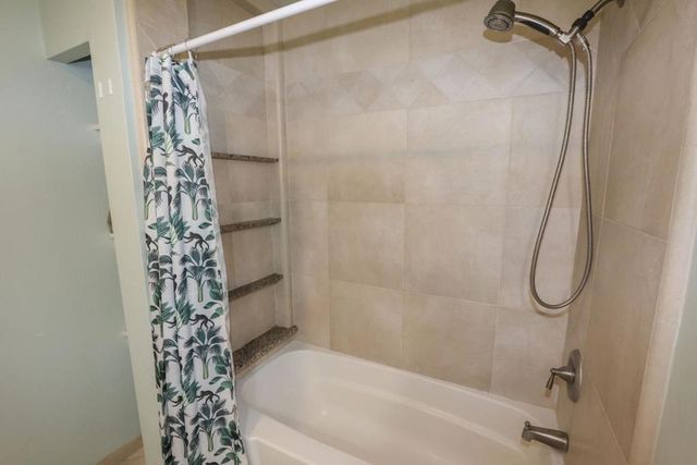 142 Sir Francis Court, Capitola, CA 95010
