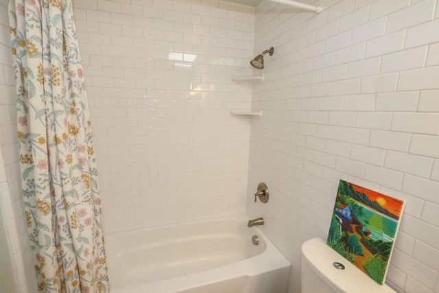 142 Sir Francis Court, Capitola, CA 95010