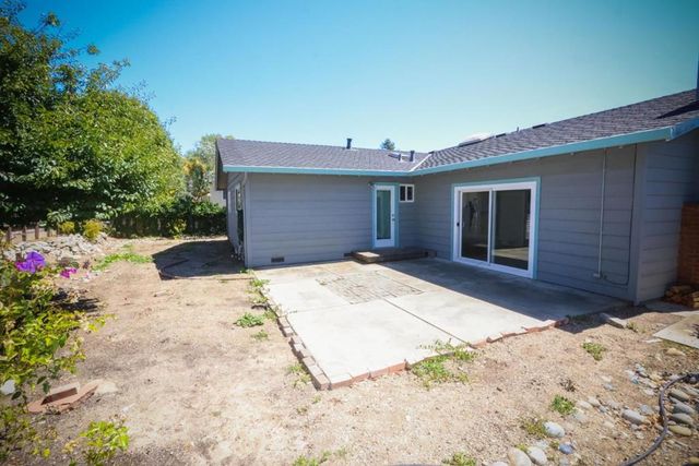 142 Sir Francis Court, Capitola, CA 95010