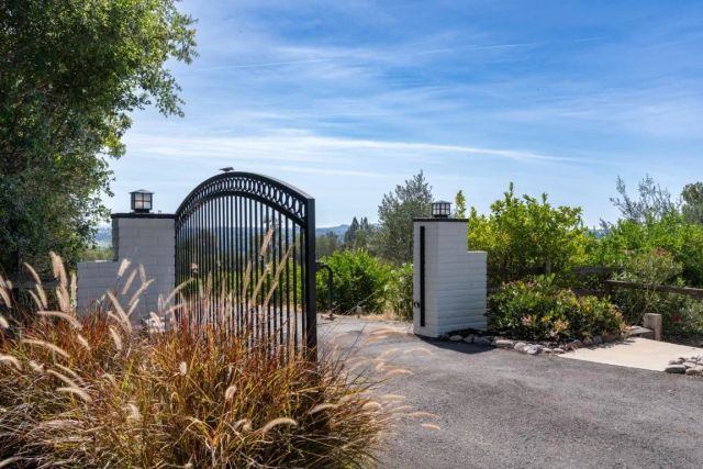 1097 Camino Alisos, Fallbrook, CA 92028