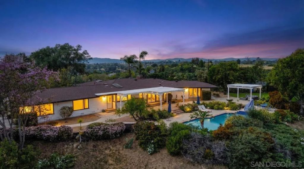 1097 Camino Alisos, Fallbrook, CA 92028