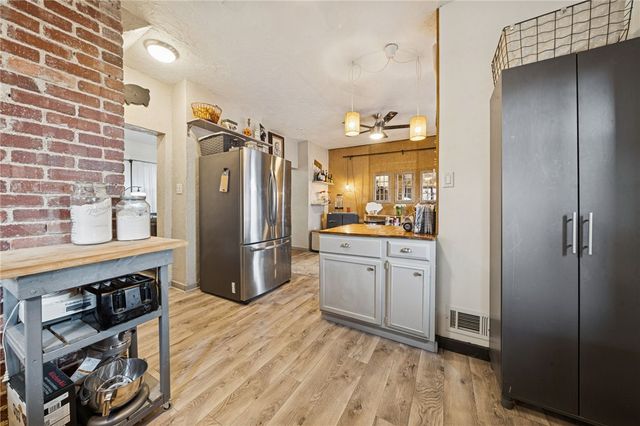 1523 Victoria Ave, New Kensington, PA 15068