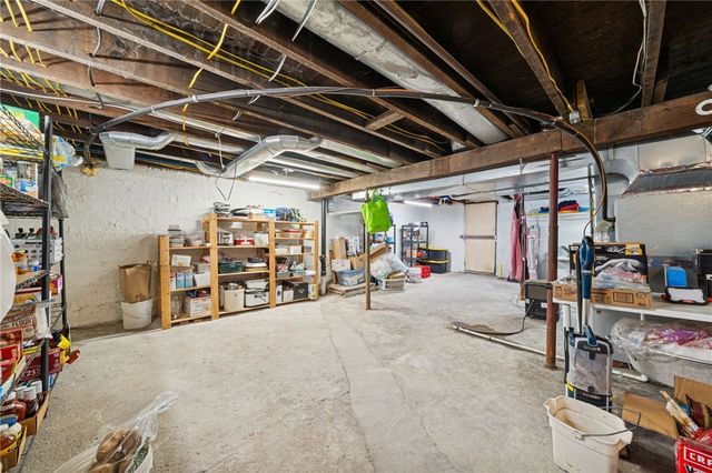 1523 Victoria Ave, New Kensington, PA 15068