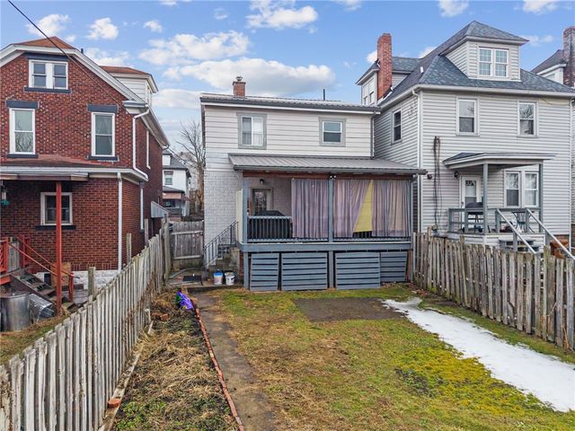 1523 Victoria Ave, New Kensington, PA 15068