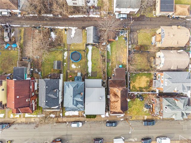 1523 Victoria Ave, New Kensington, PA 15068